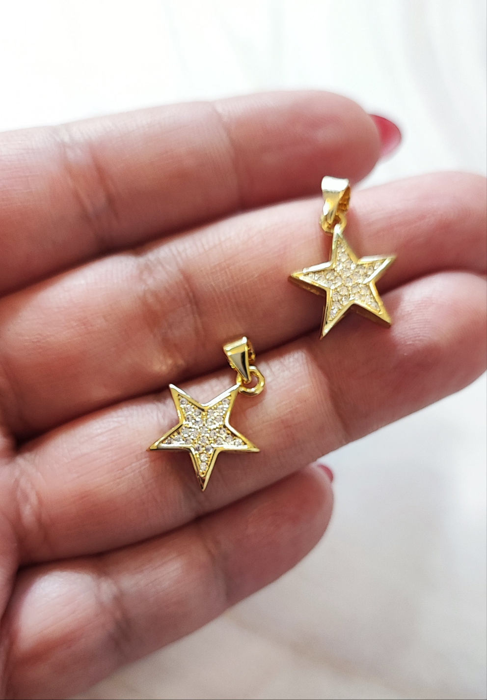 ESTRELLA CON ZIRCONES