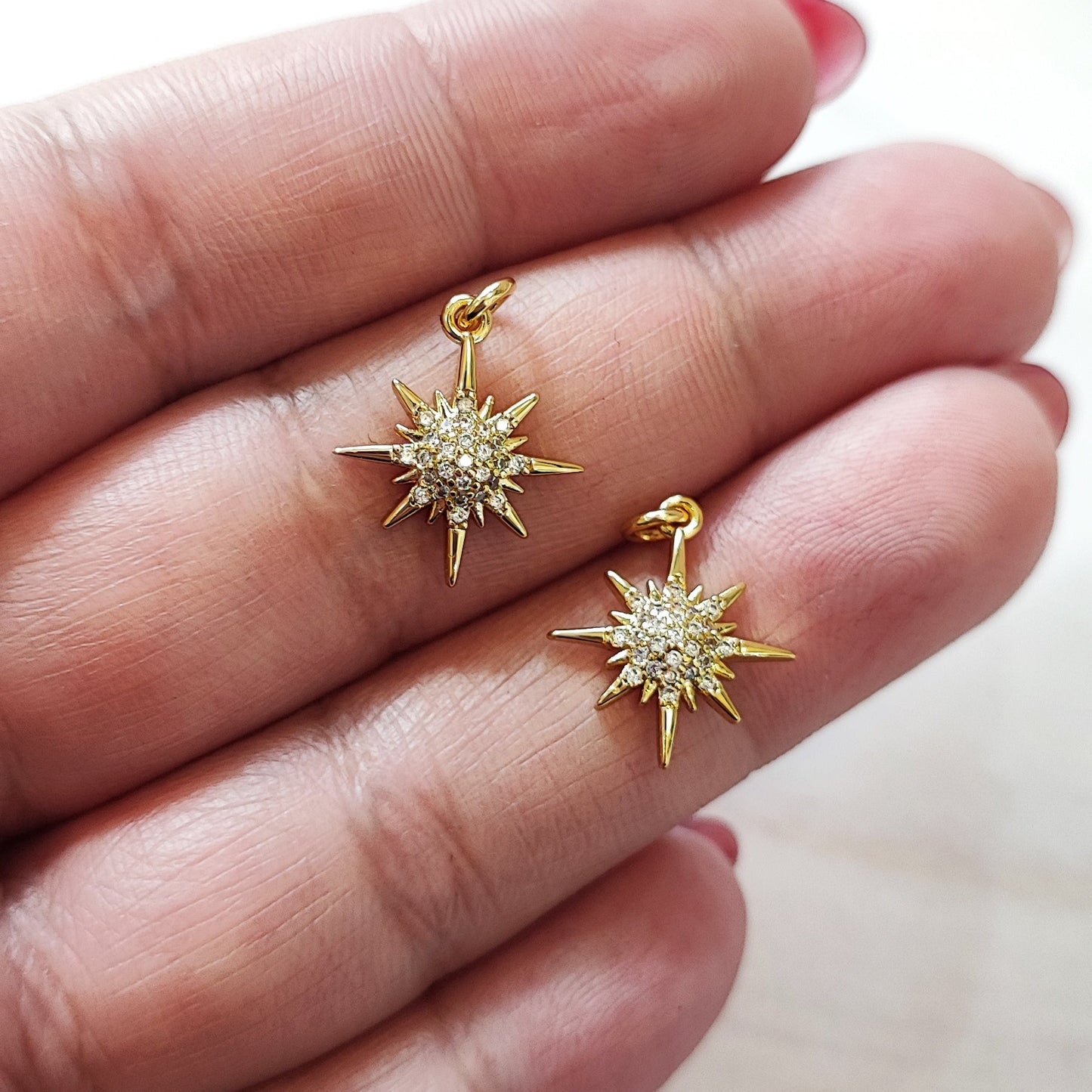 ESTRELLA CON ZIRCONES