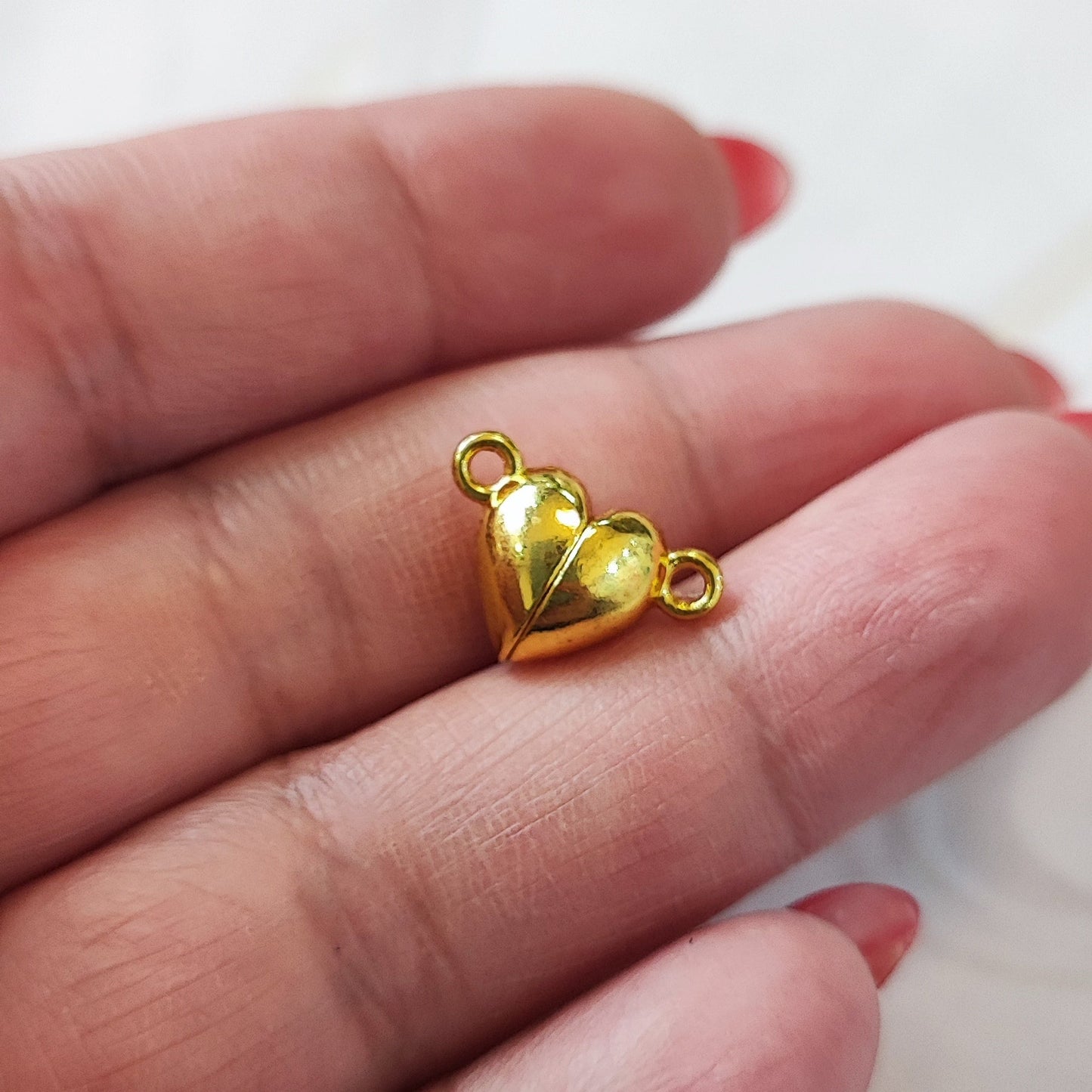 BROCHE CORAZON IMANTADO